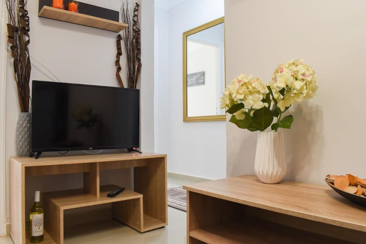 Apartamento Comfy Central Square Gem With Balcony Kalamata Exterior foto